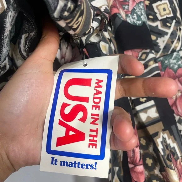 Back at the ranch printed off shoulder blouse - Picture 9 of 10